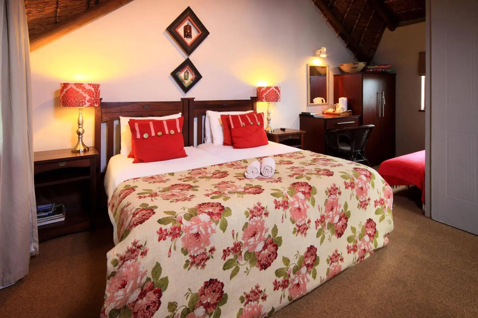 Thatchwood Country Lodge