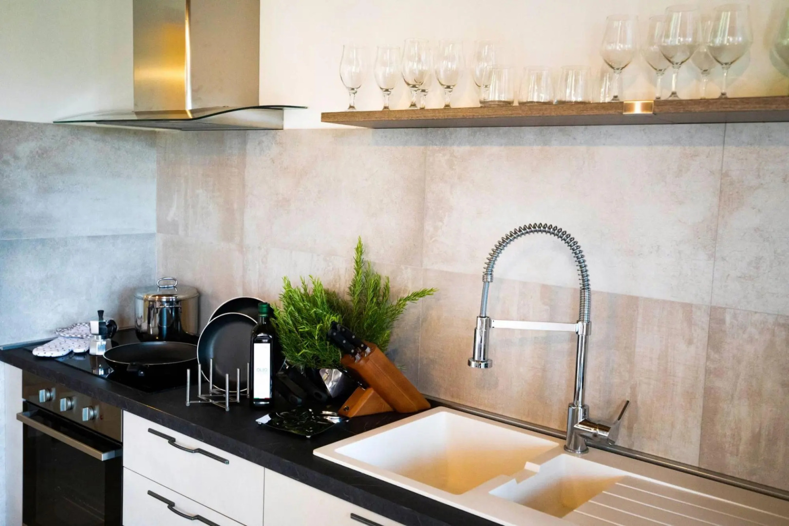 Modern Villa With Beautiful Infinity Pool ac Wifi Home Automation Barrier Free-villa Meraviglia