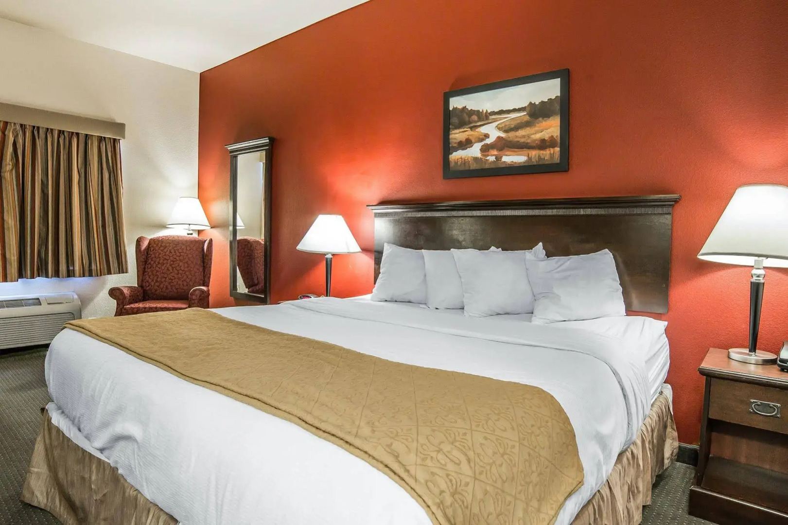 Comfort Inn & Suites Near University of Wyoming