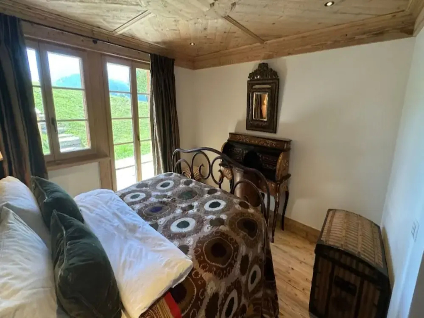 Cosy Chalet With Balcony/terrace