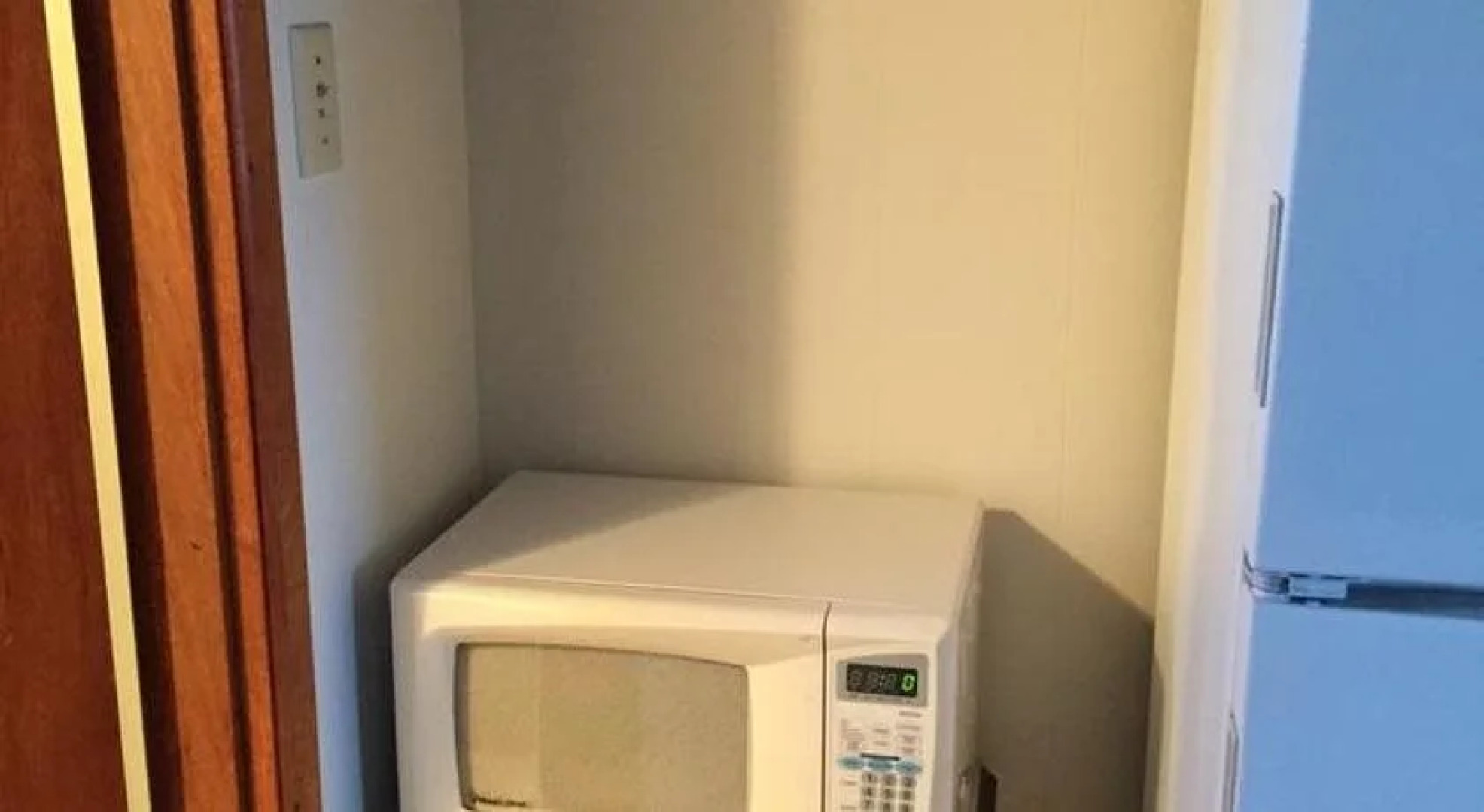 Chris by the Sea Motel