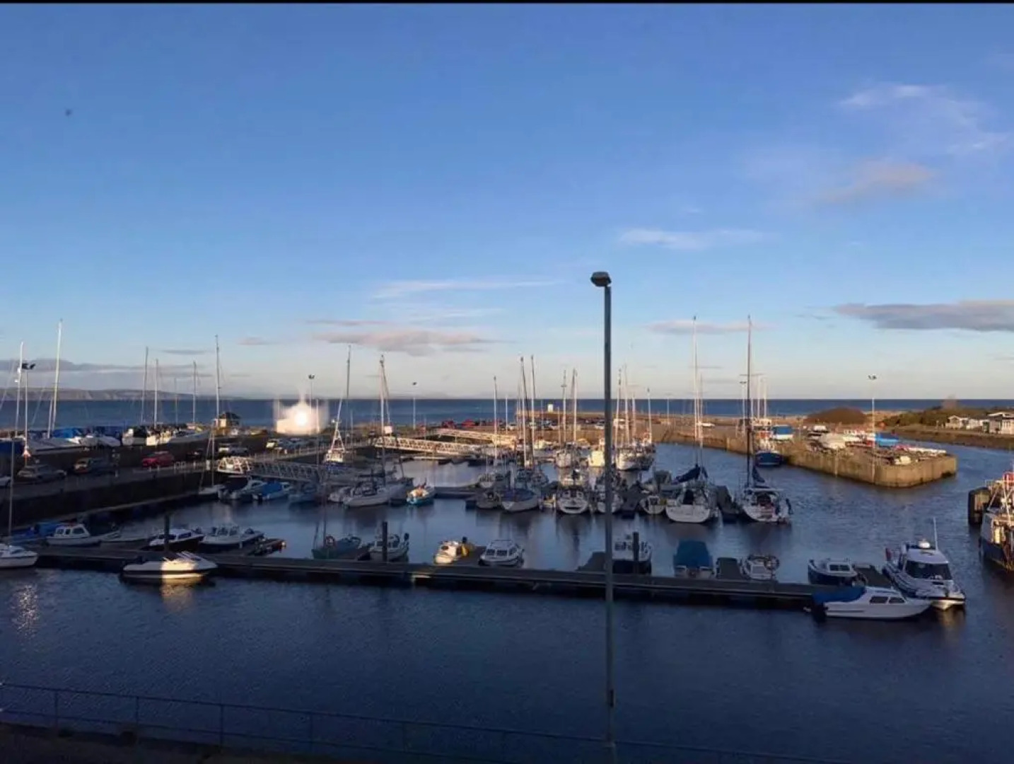 Harbour And River View, Beach 50m From Doorstep & Free Parking