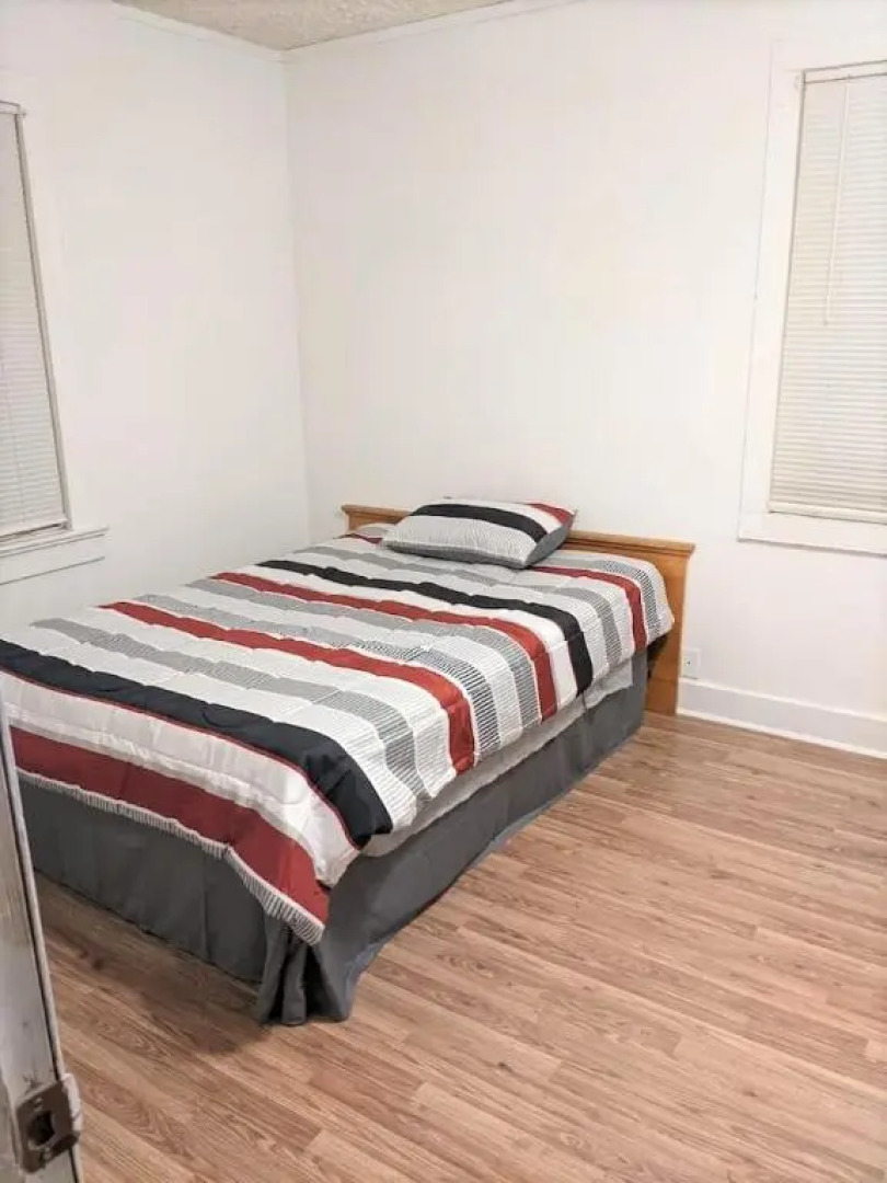 HISTORIC HILL APARTMENTS (Duplex)