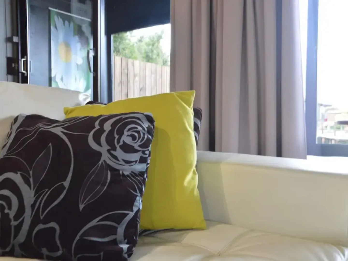 Modern Waterfront Chalet