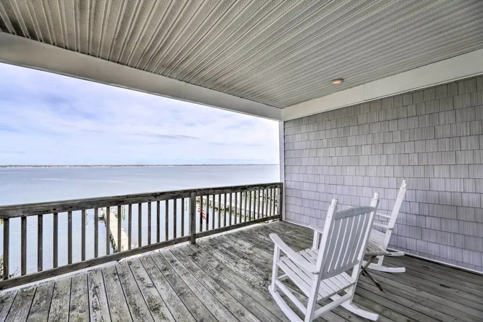 Waterfront Emerald Isle Home w/ Dock Access!