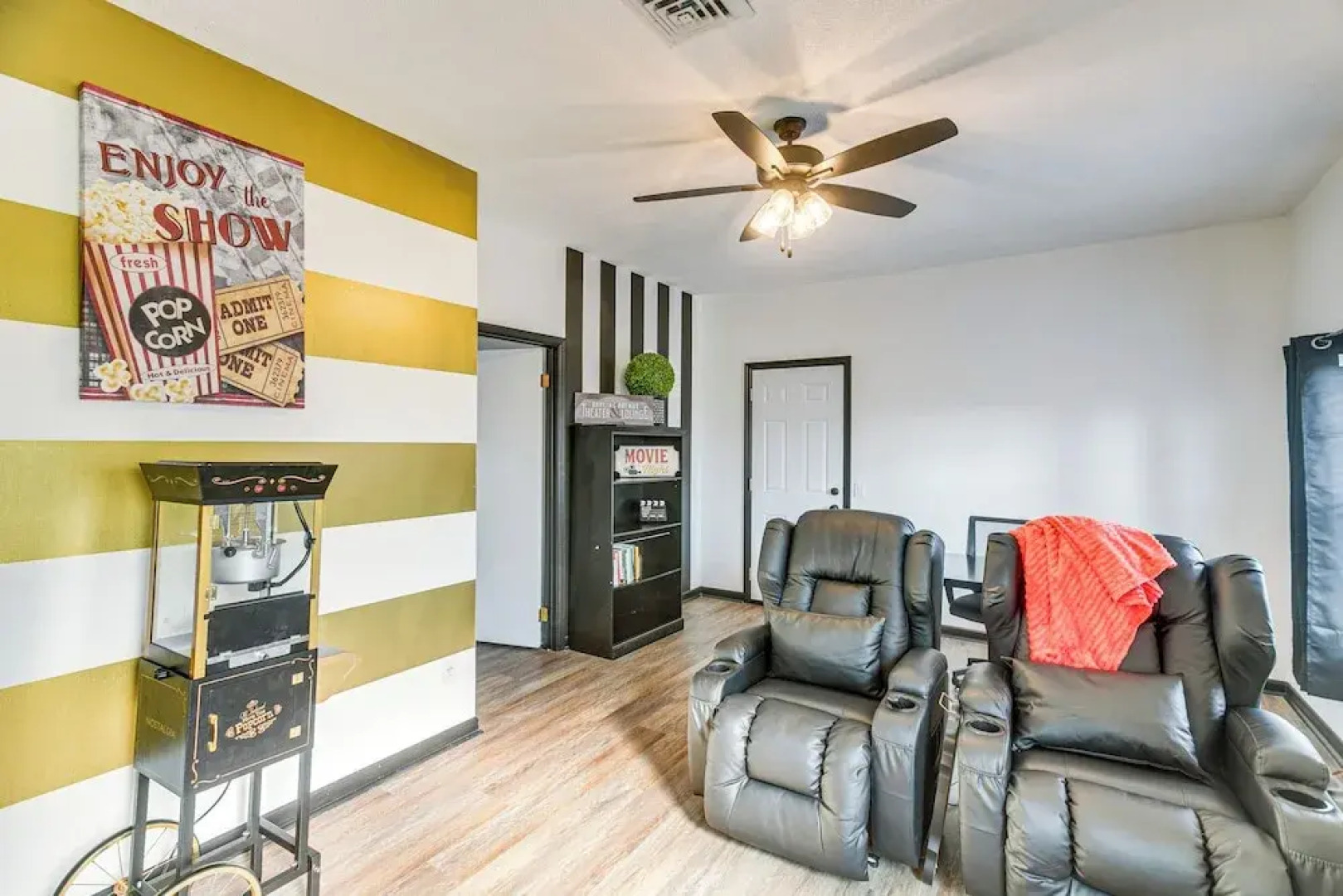 Close to Hospital & Dtwn! Quiet Waycross Home