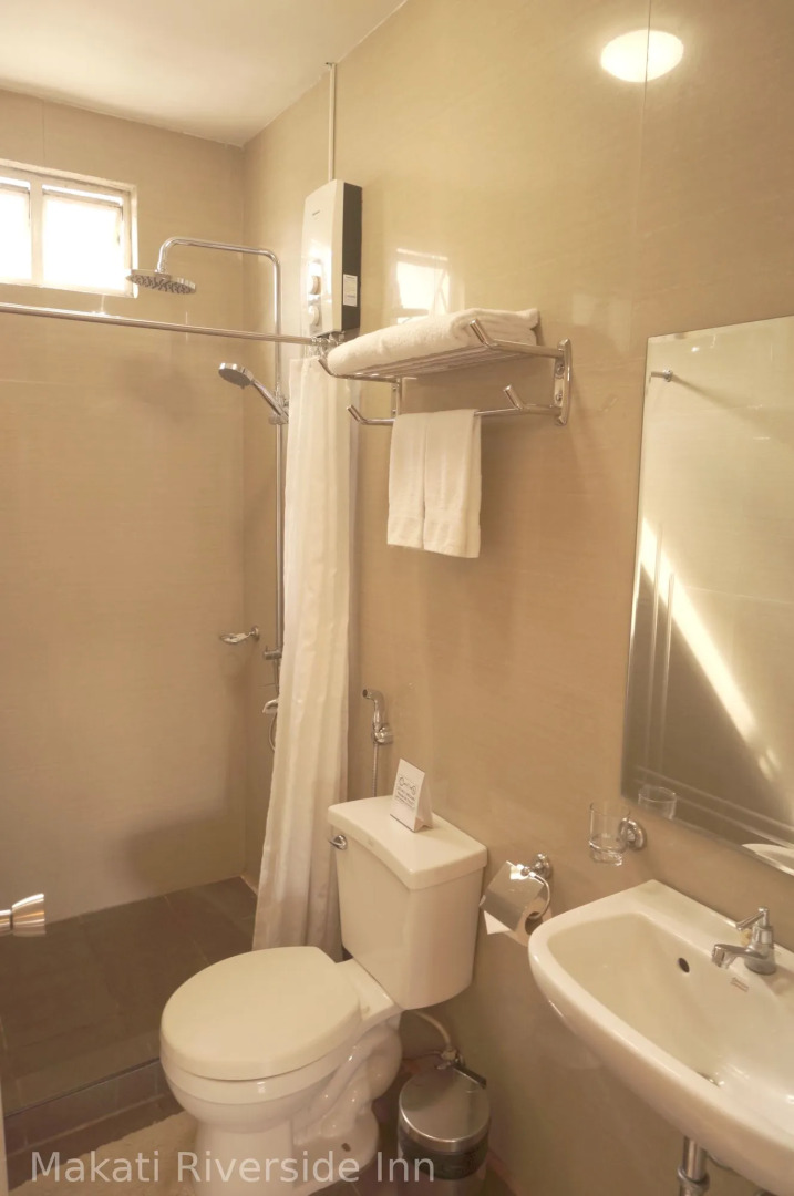 Makati Riverside Inn