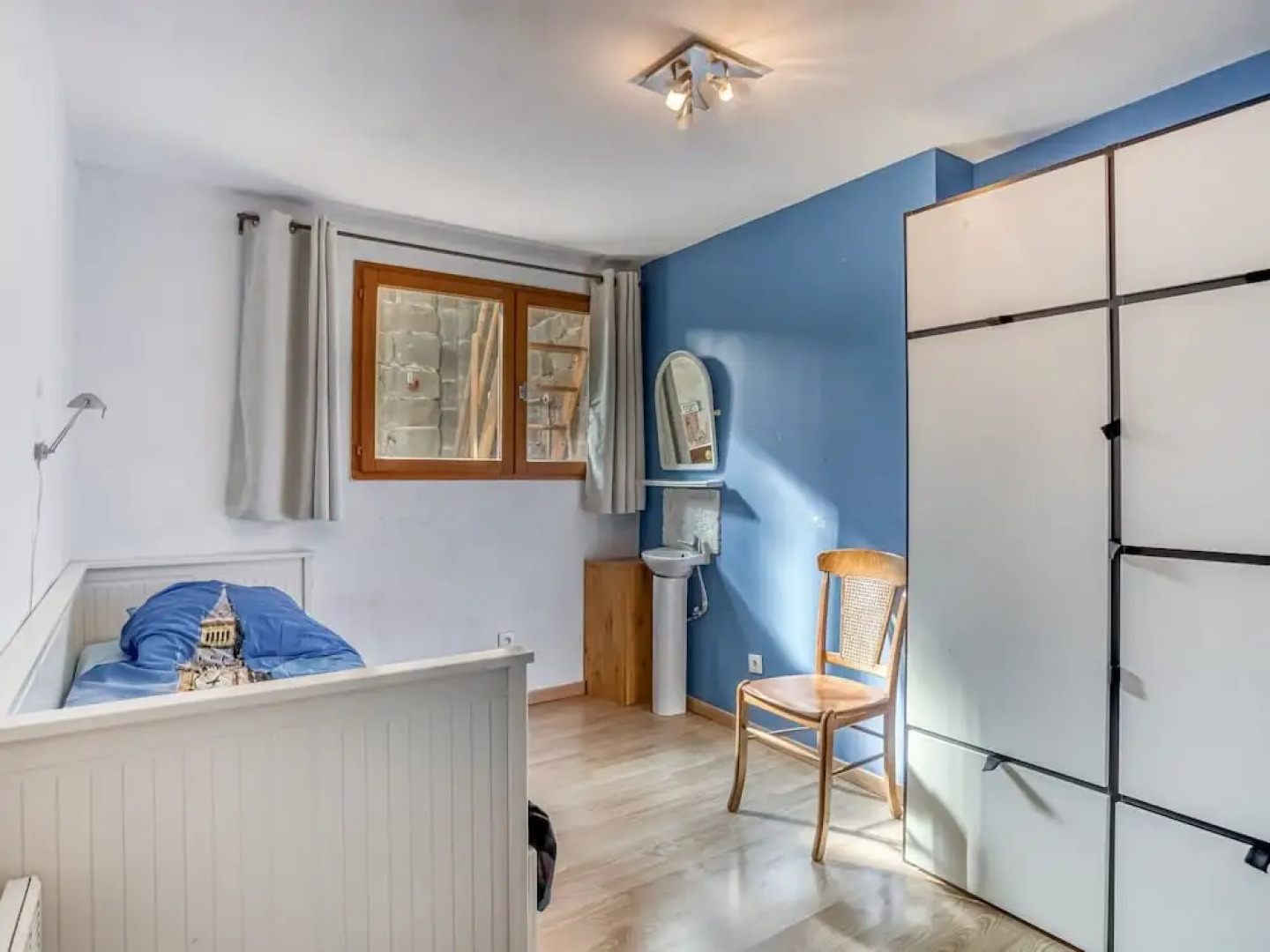 Quiant Holiday Home in Azille With Terrace