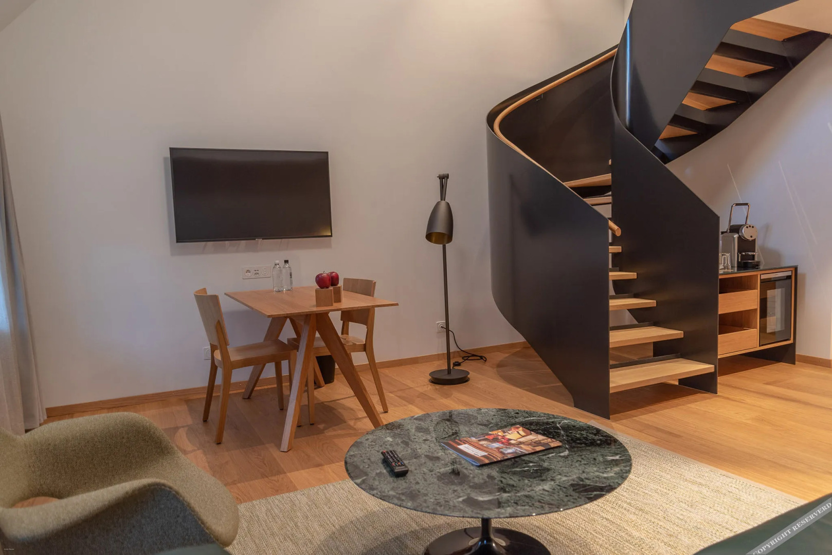 Отель Caspar Swiss Quality