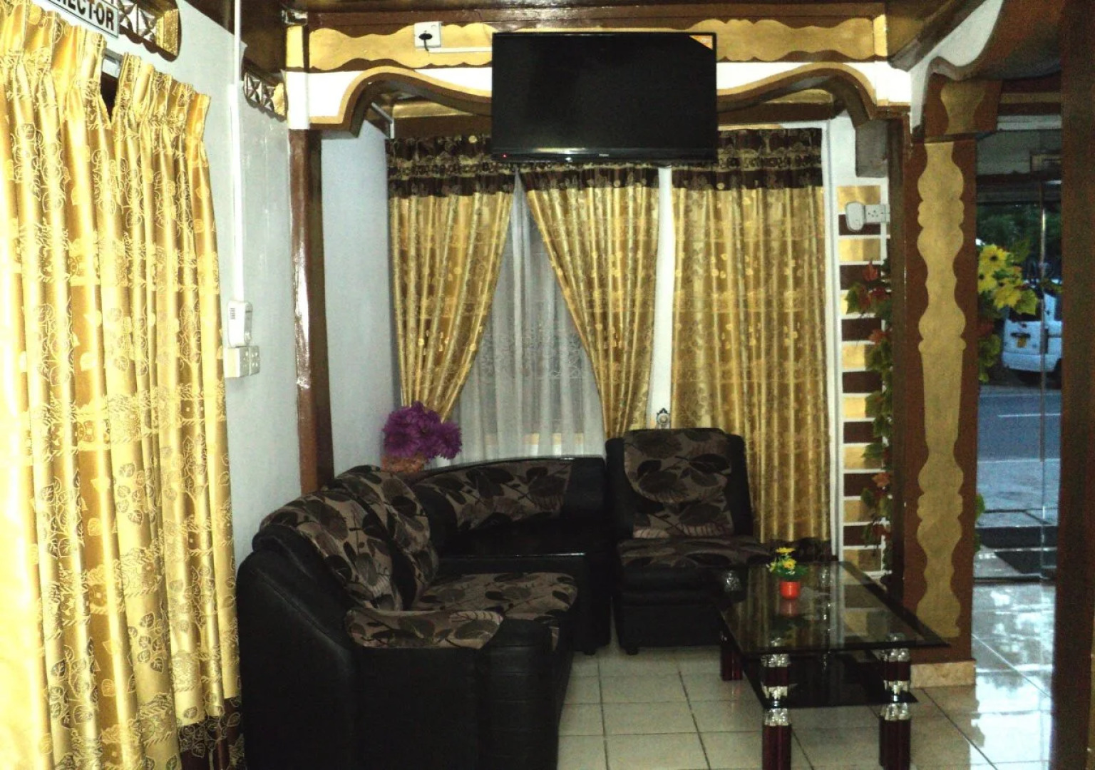 Vista Rooms N Coast Road