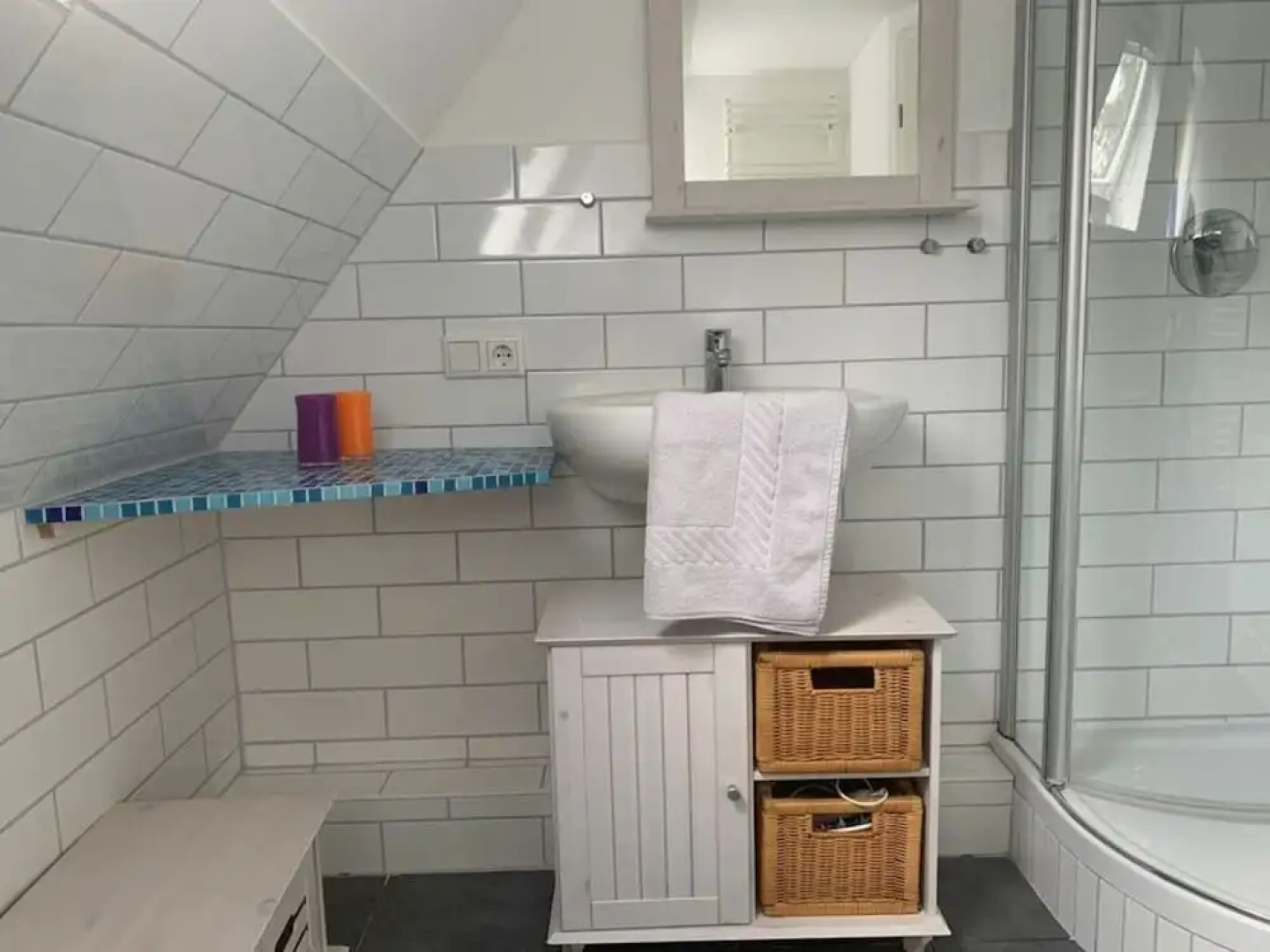 "luv" in House Smaswai 10