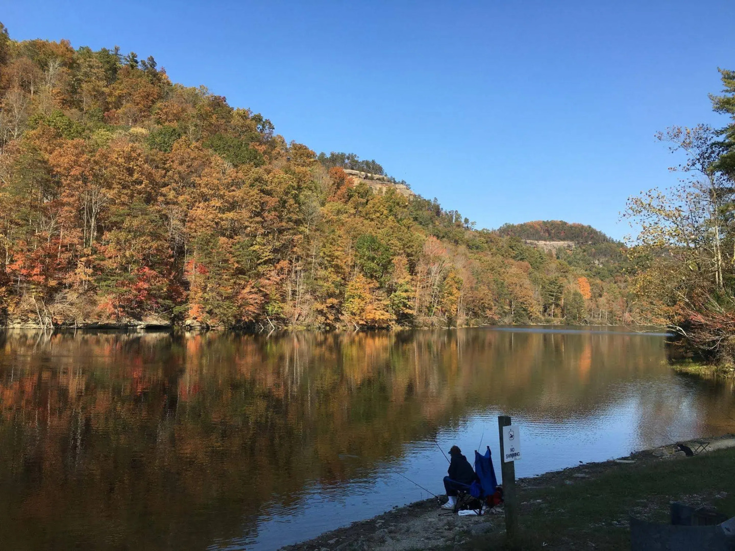 Black Bear Lodge Motel