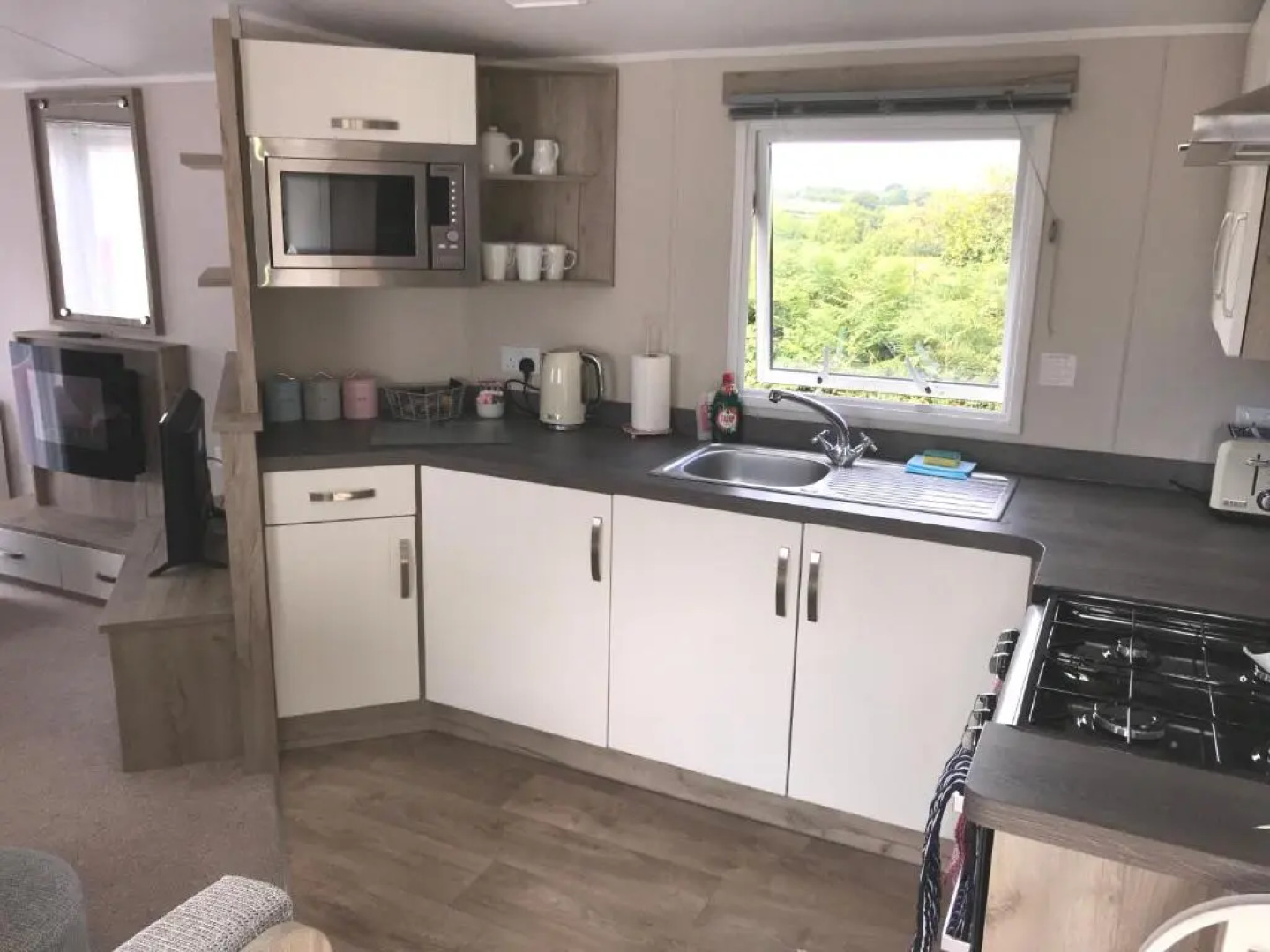 Luxury 3 Bedroom Caravan MC37, Shanklin, Isle of Wight