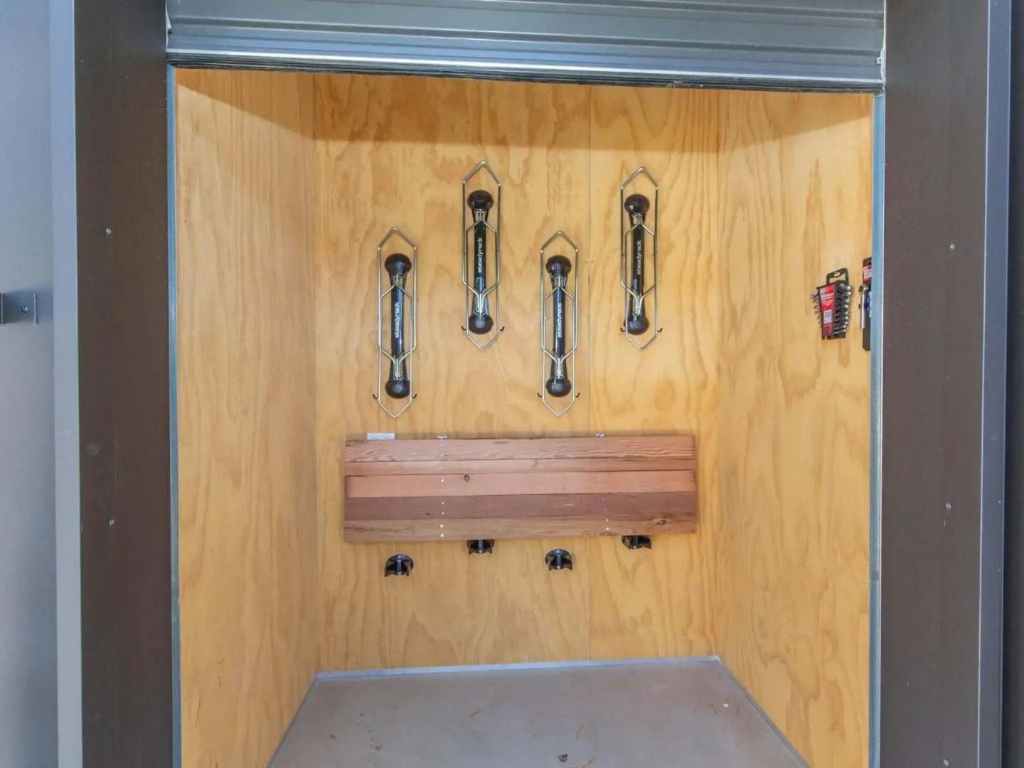 Spuren 4 of 2 Echidna Place East Jindabyne