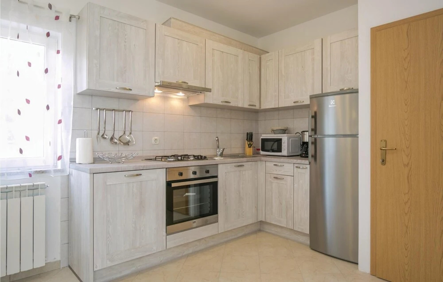 Amazing Home in Drenje With Wifi and 4 Bedrooms