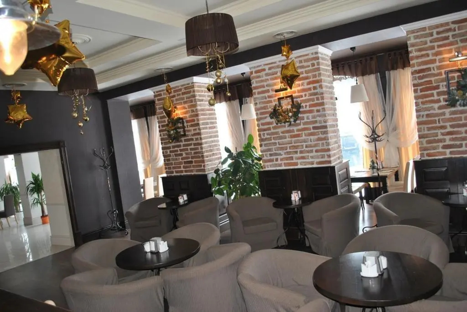 Отель Королевский двор