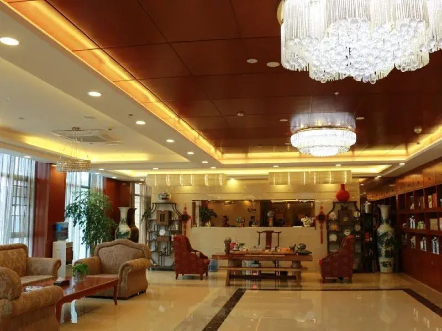Qingtian Boutique Hotel (Zhaotong Fengxia Road)