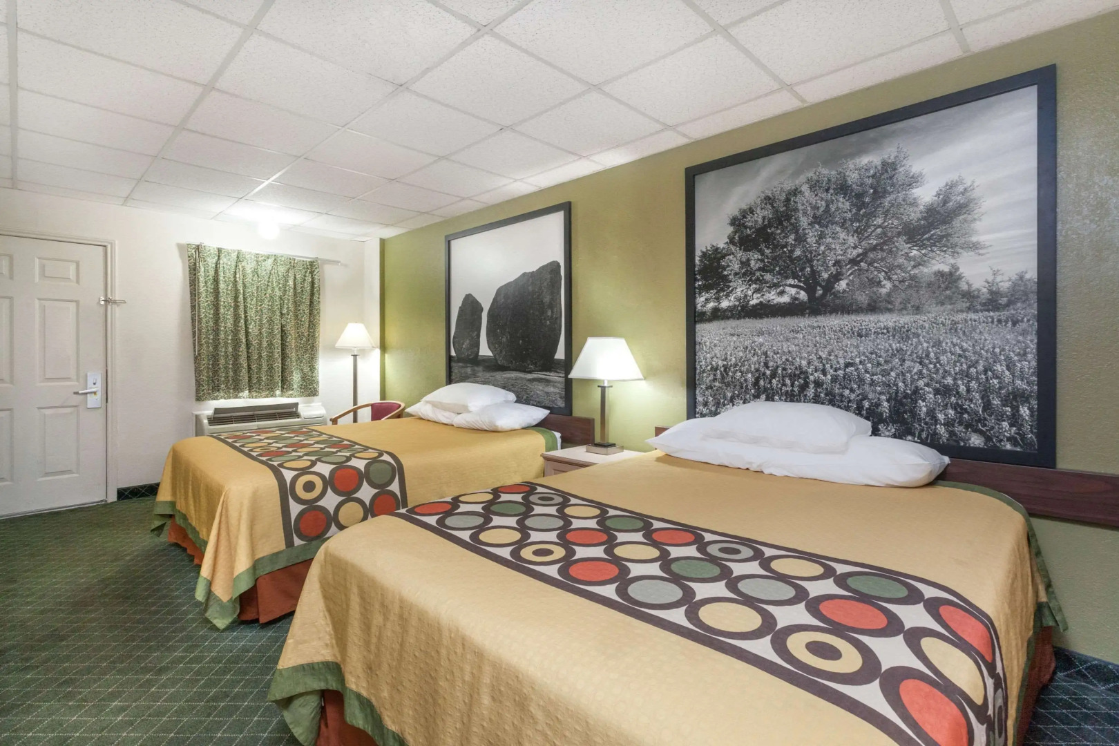 Super 8 by Wyndham Fredericksburg