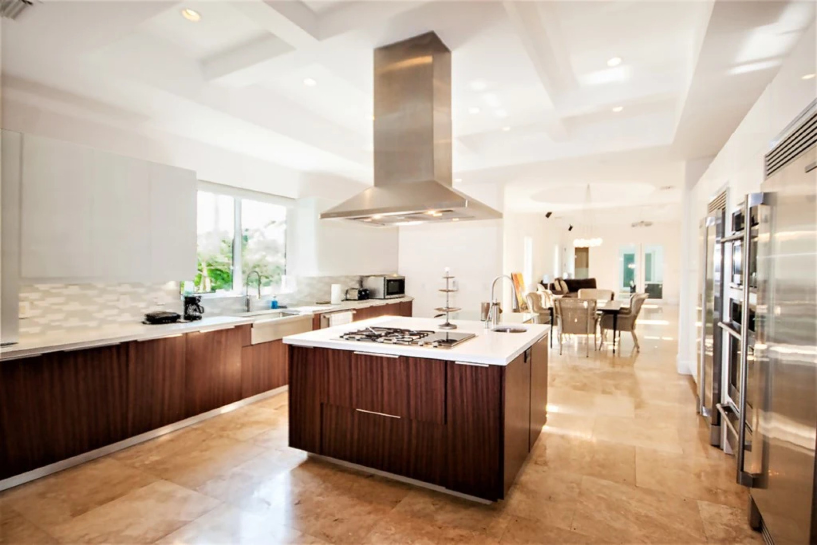 Bel Air Luxury Mansion