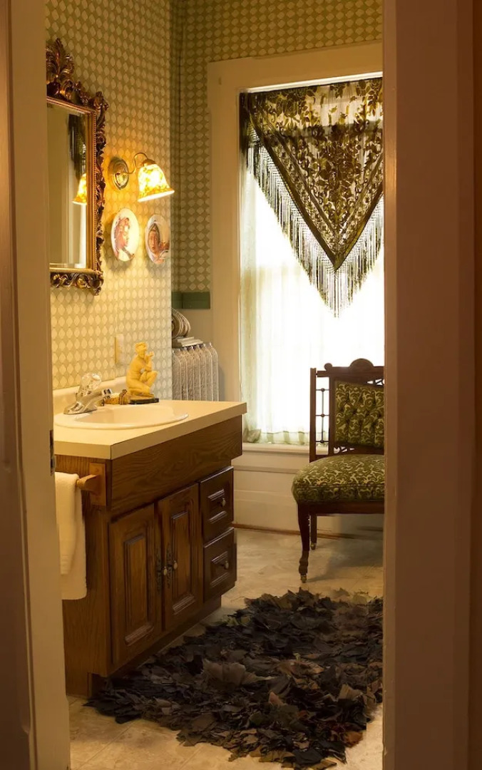 Alice's Snyder House Bed and Breakfast