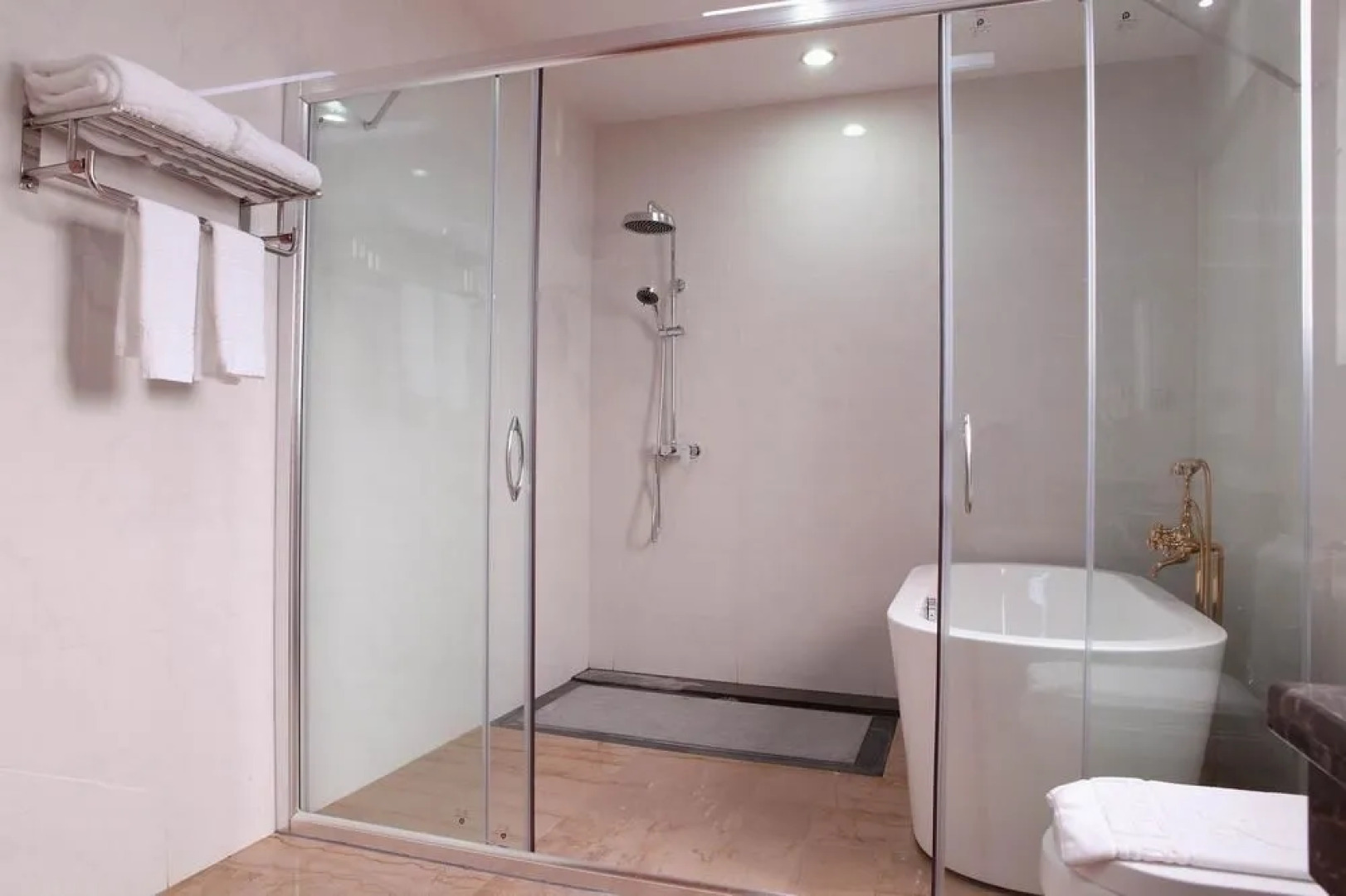 Jindun International Holidy Hotel