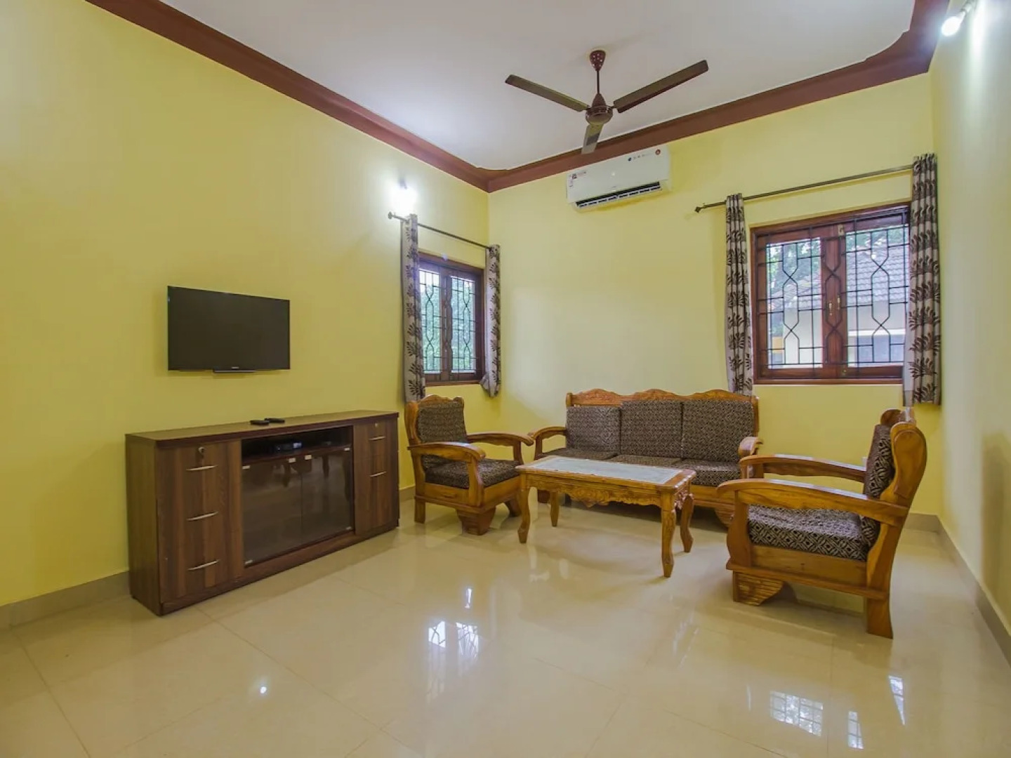 OYO 17112 Home Traditional 2BHK Mandrem