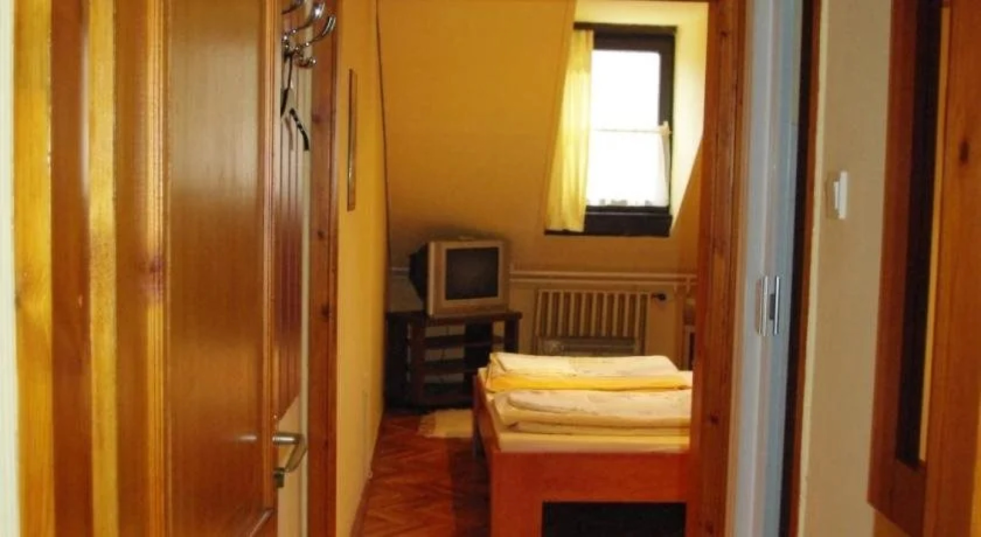 Thermal Kemping es Motel