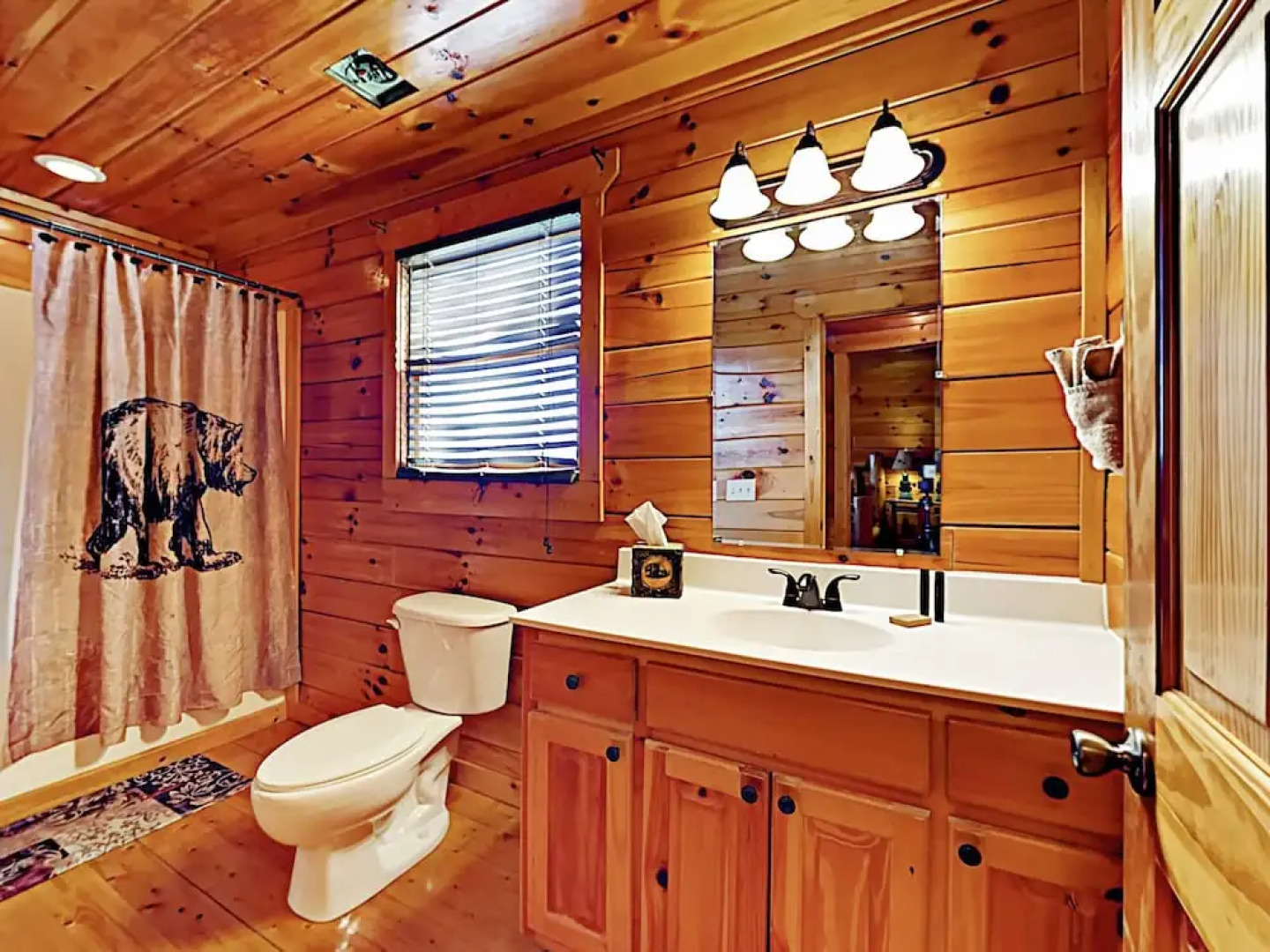 Upper Middle Creek Cabin Unit #28 3 Bedrooms 3 Bathrooms Cabin