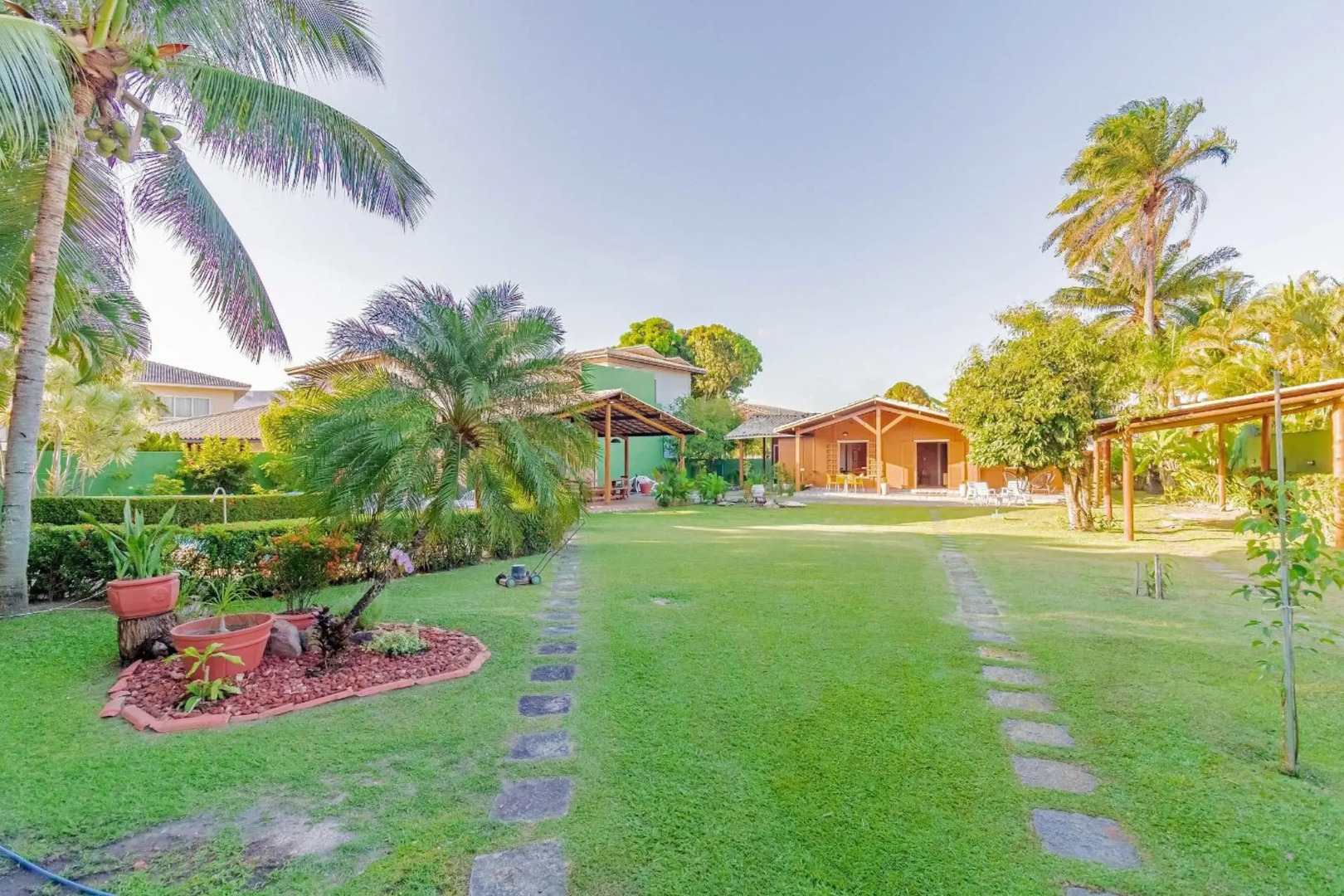 VT04 Excelente Casa 3 Quartos e Piscina