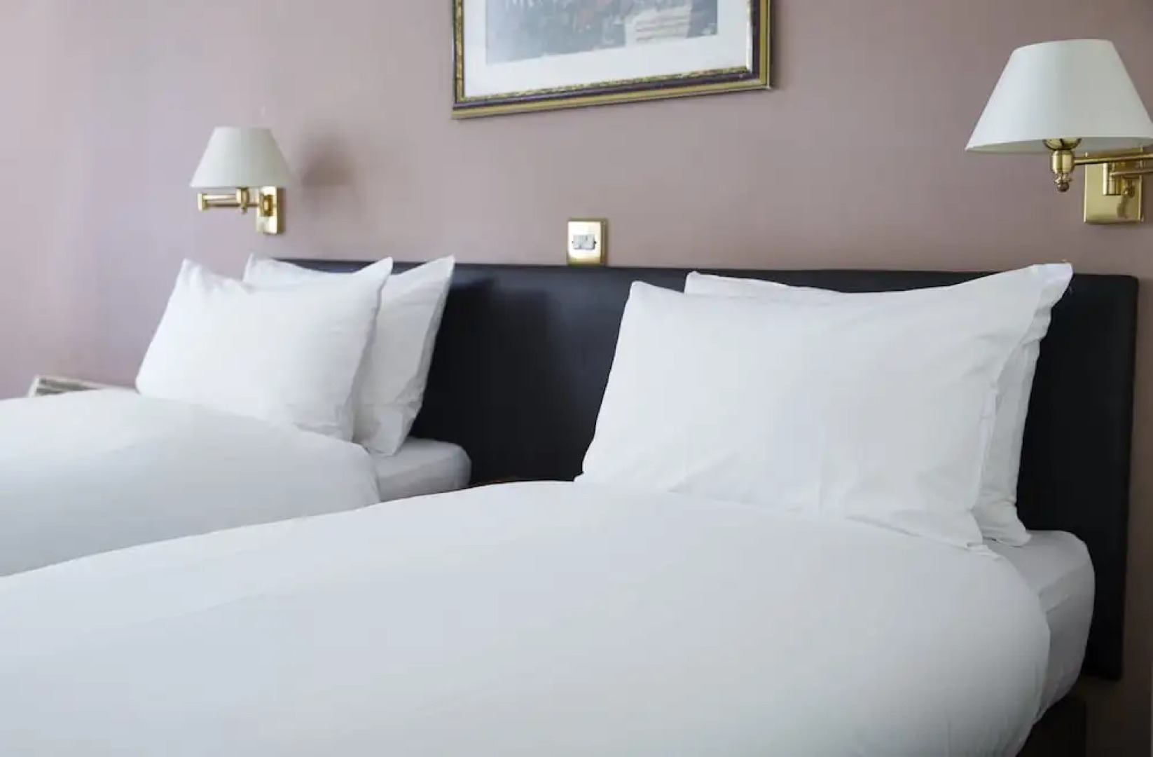 The Wee Waif Reading by Greene King Inns