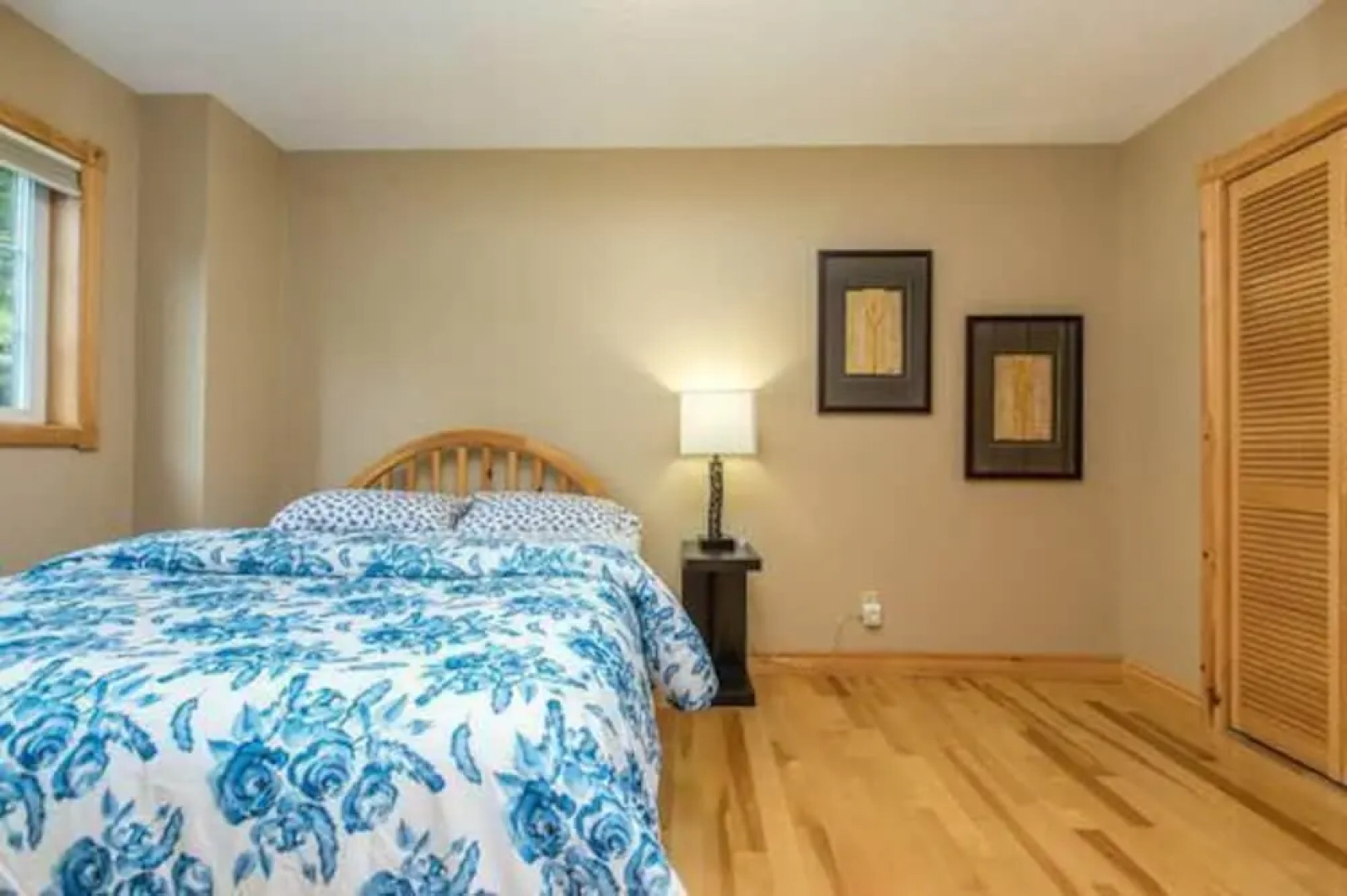 Vantage Point~Lovely 4 bed, 2.5 bath with fabulous views of Lake of Bays!