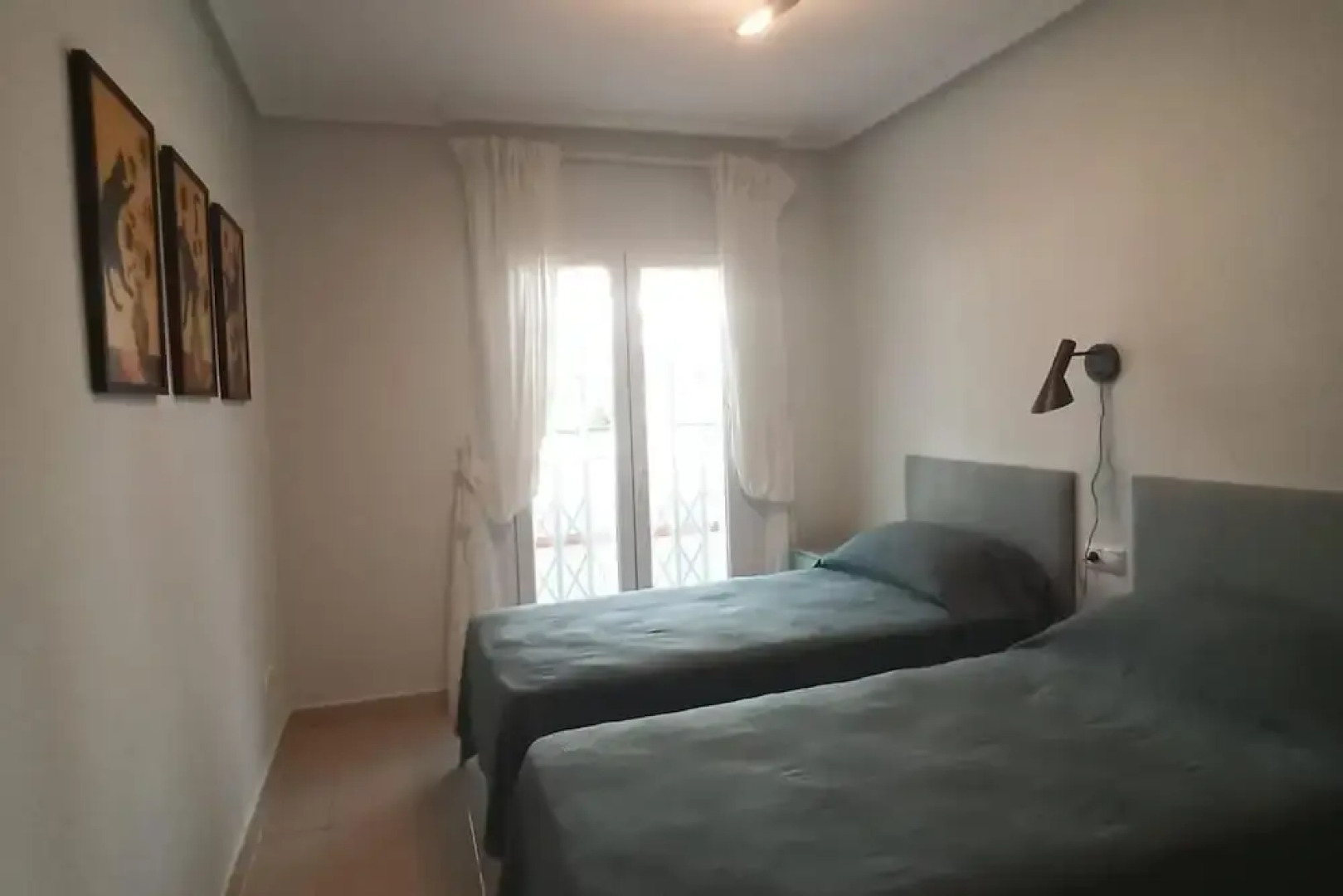 2 Bed Apt - Close To Beach - Pool - Balcony