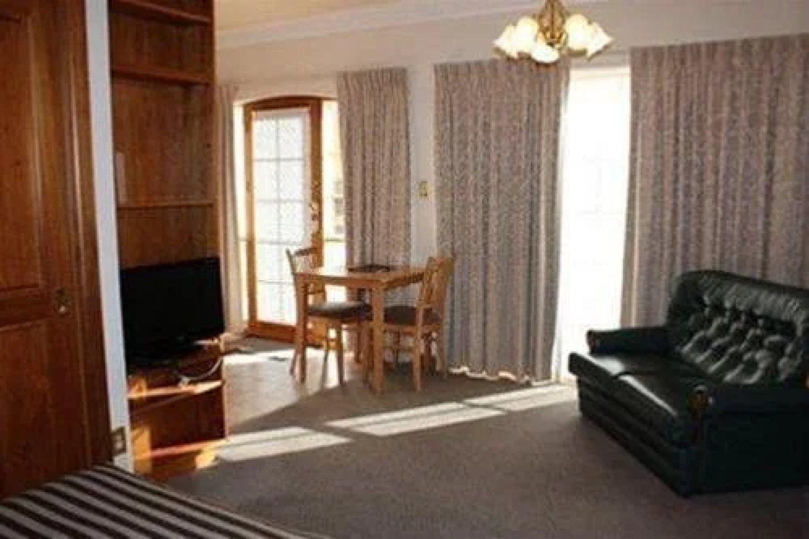 Clovelly House Accommodation