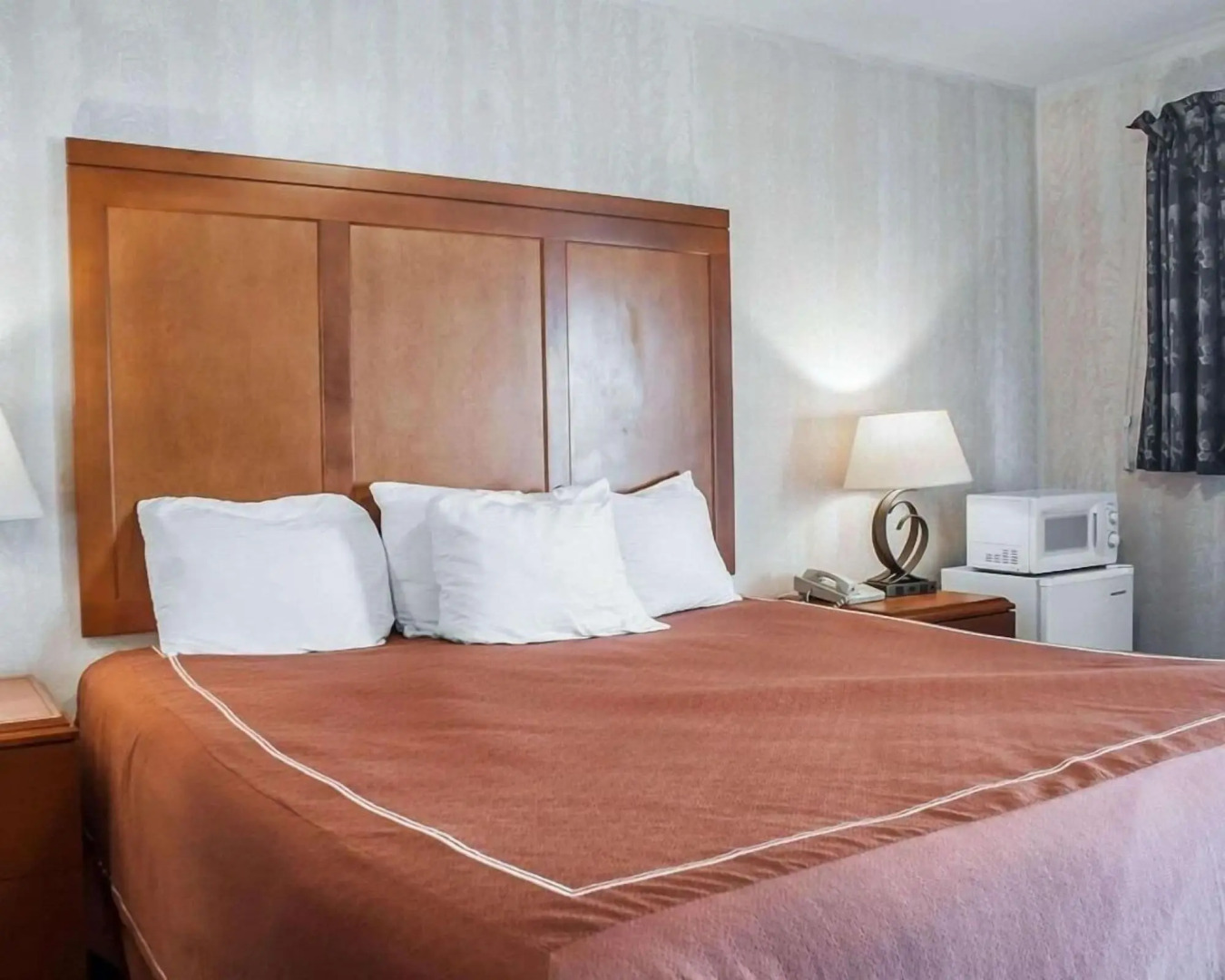 Rodeway Inn & Suites Niagara Falls