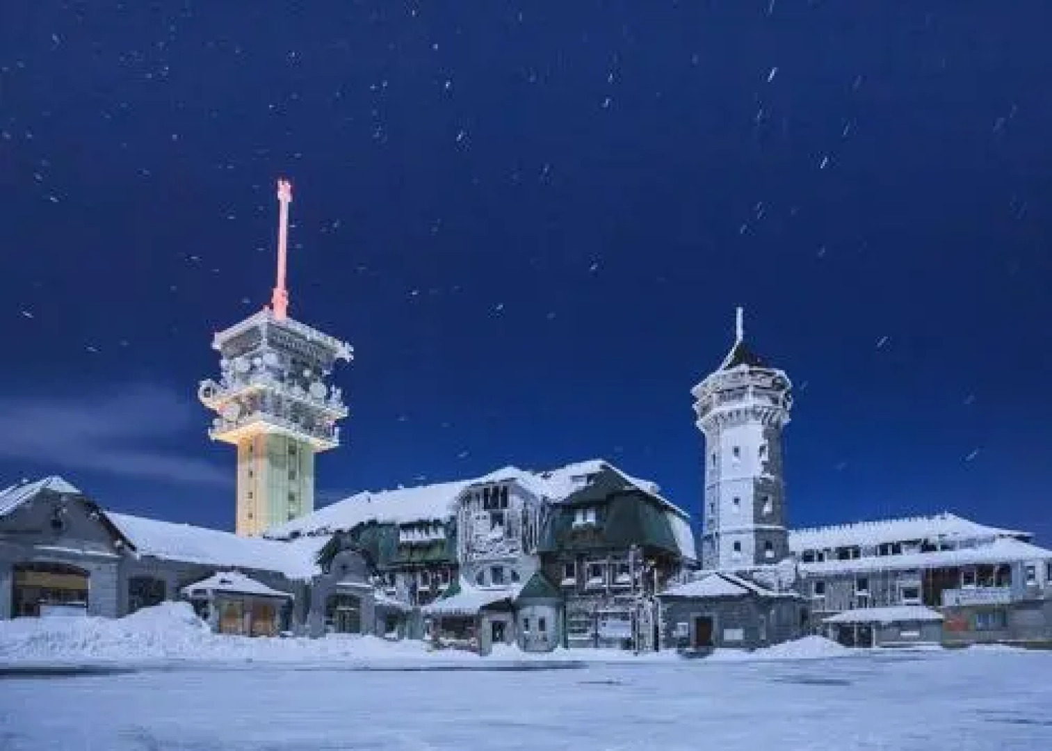 Ski Bike Hike Apartment