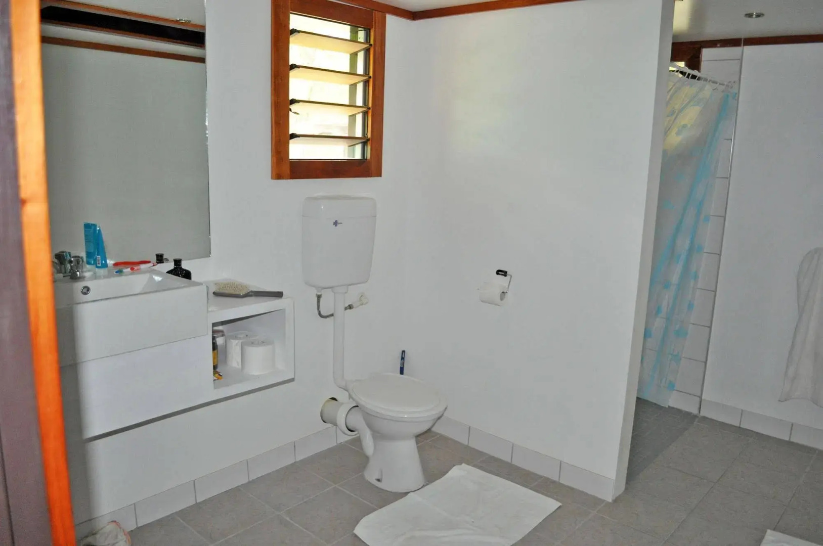 Ratu Kini Backpackers & Dive Resort