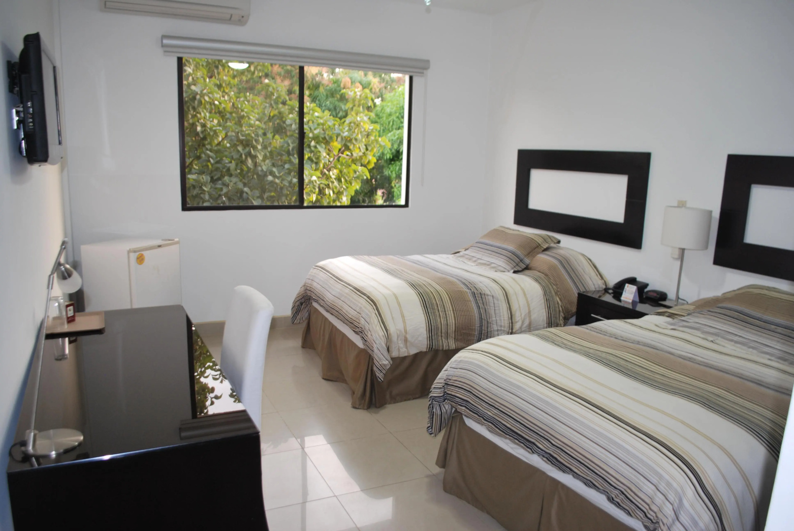 Hotel Brandt Ejecutivo Colonial Los Robles