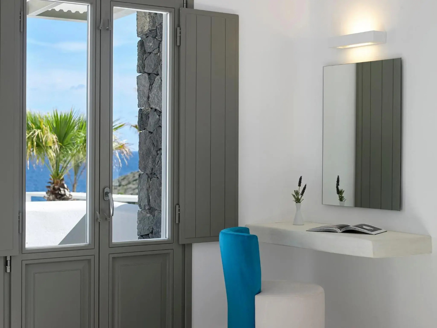 Aurora Luxury Suites