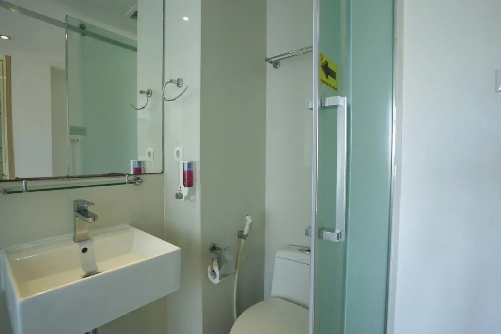 RedDoorz near Simpang Dewa Ruci