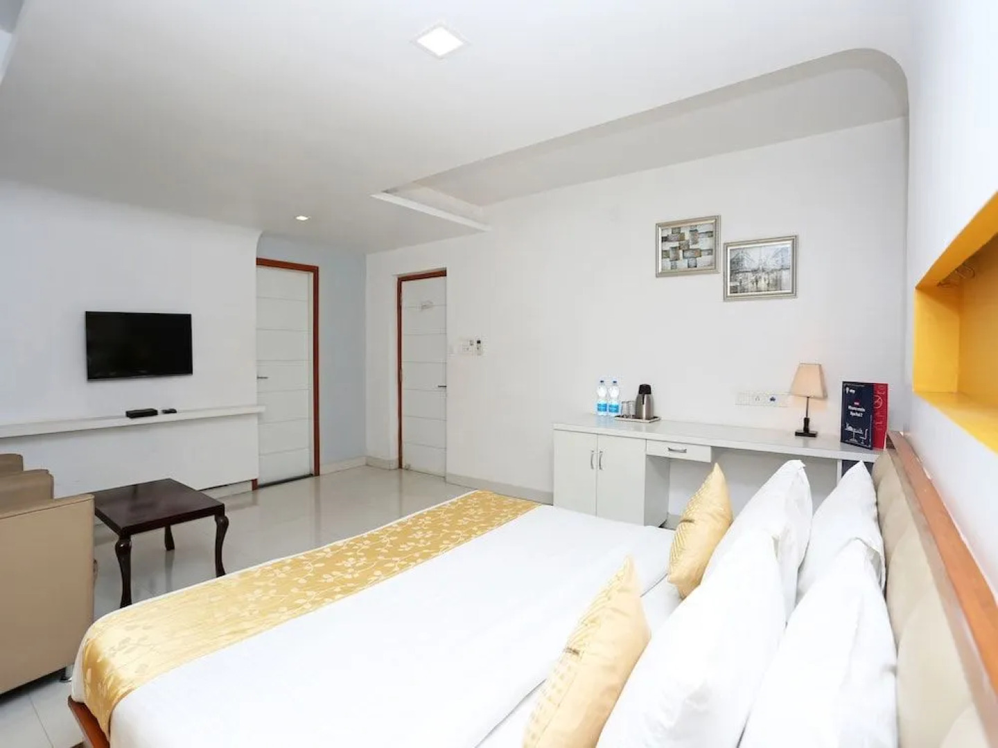 OYO 6315 Golden Leaf Resort