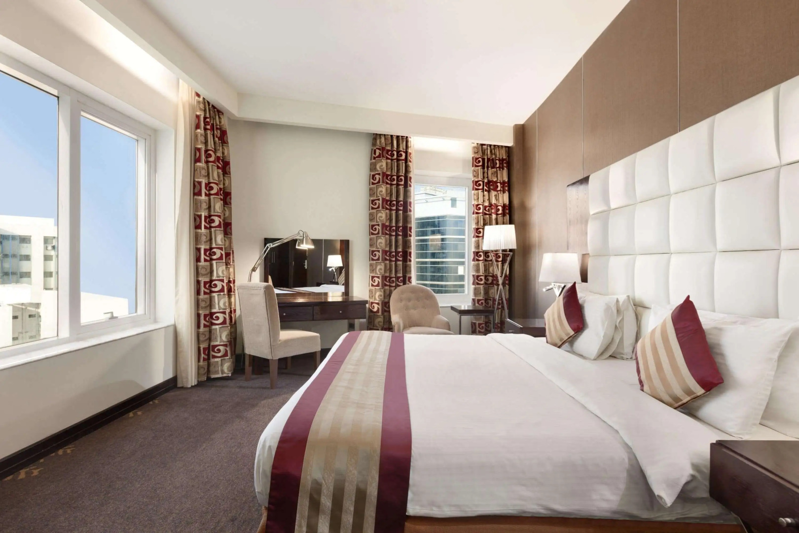 Отель Howard Johnson by Wyndham Bur Dubai