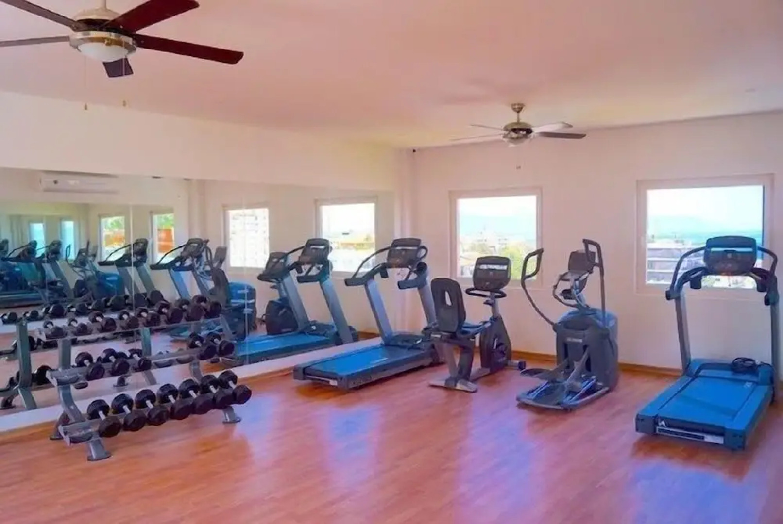 Romantic Zone Zenith Studio