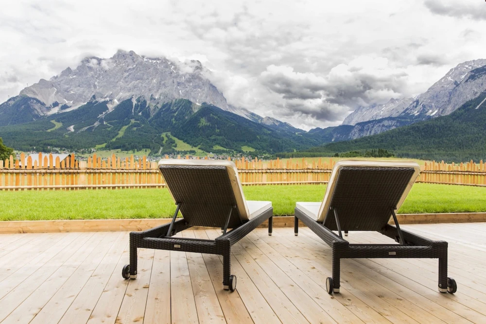 Apart-Hotel PURE Lermoos