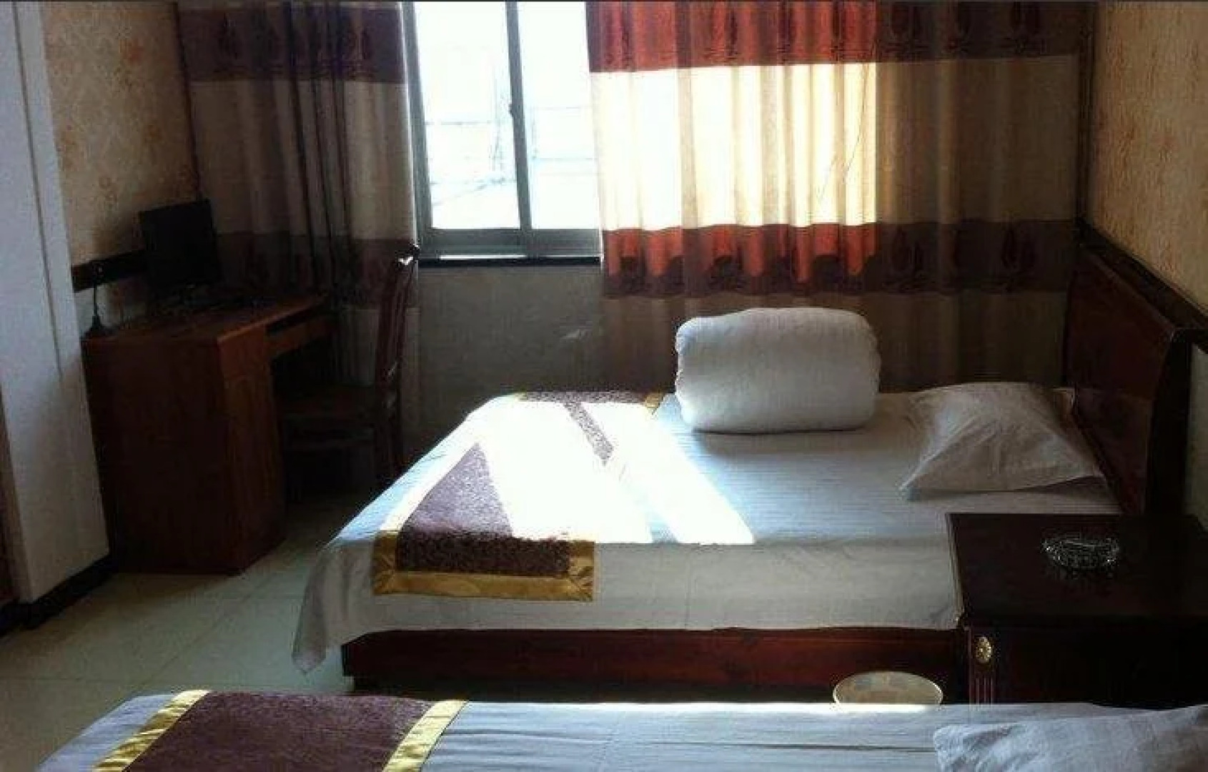 Shuntai Business Inn
