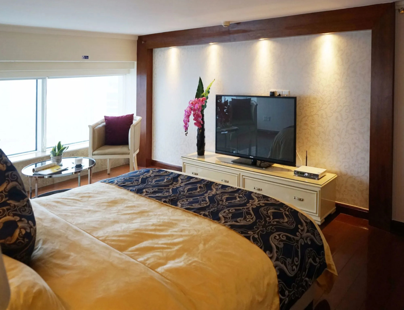 South & North International Apartment