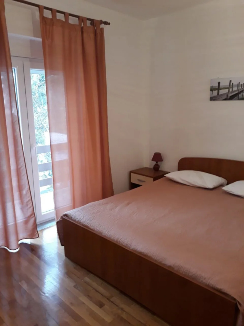 Apartment Ivo - with nice garden: A2 Pag, Island Pag