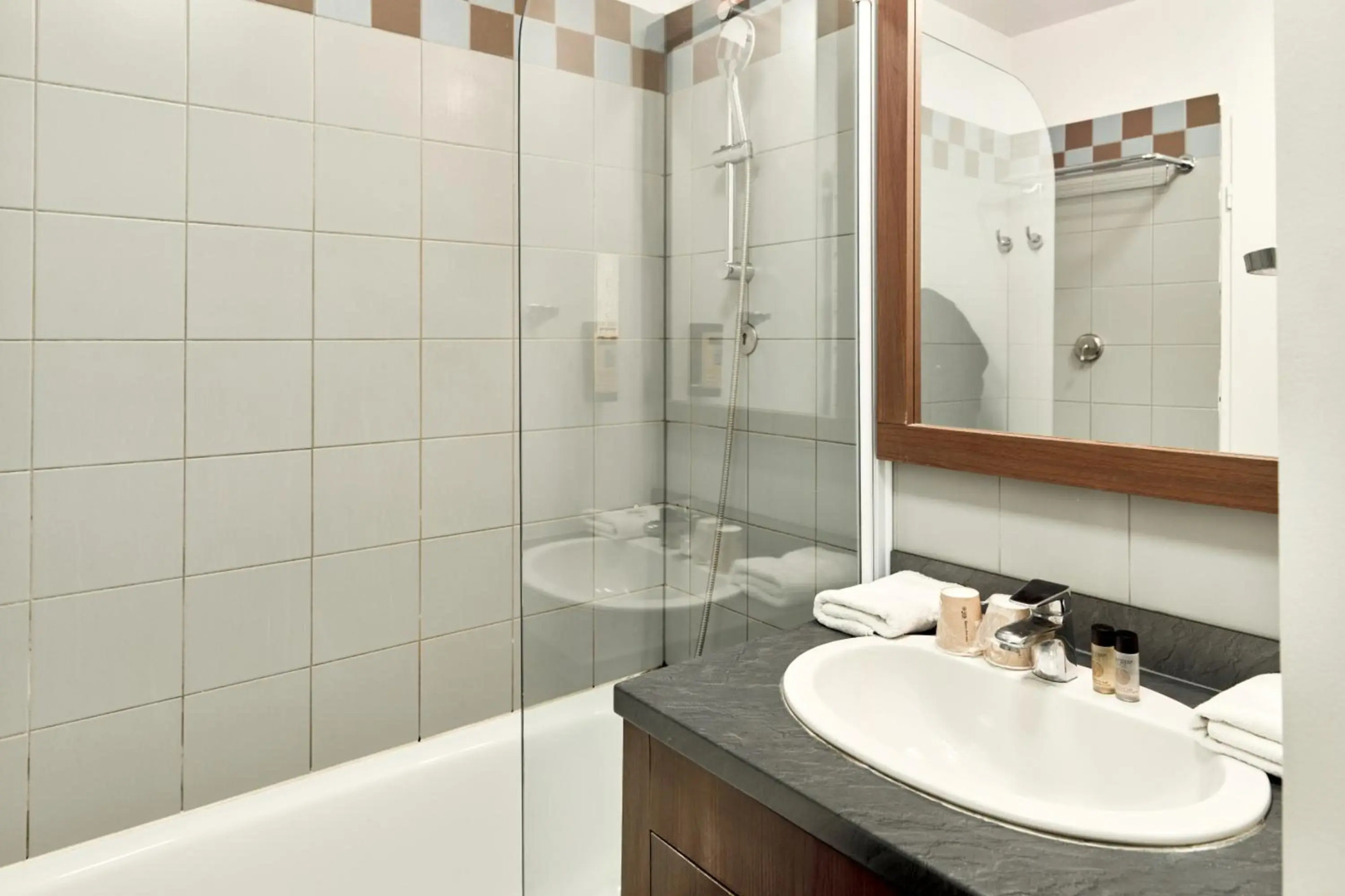 Zenitude Hôtel - Résidences Roissy Village