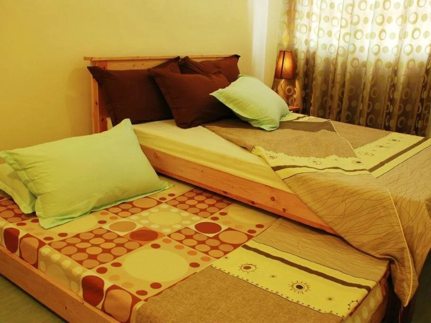 Hive Manila Guesthouses and Apartments