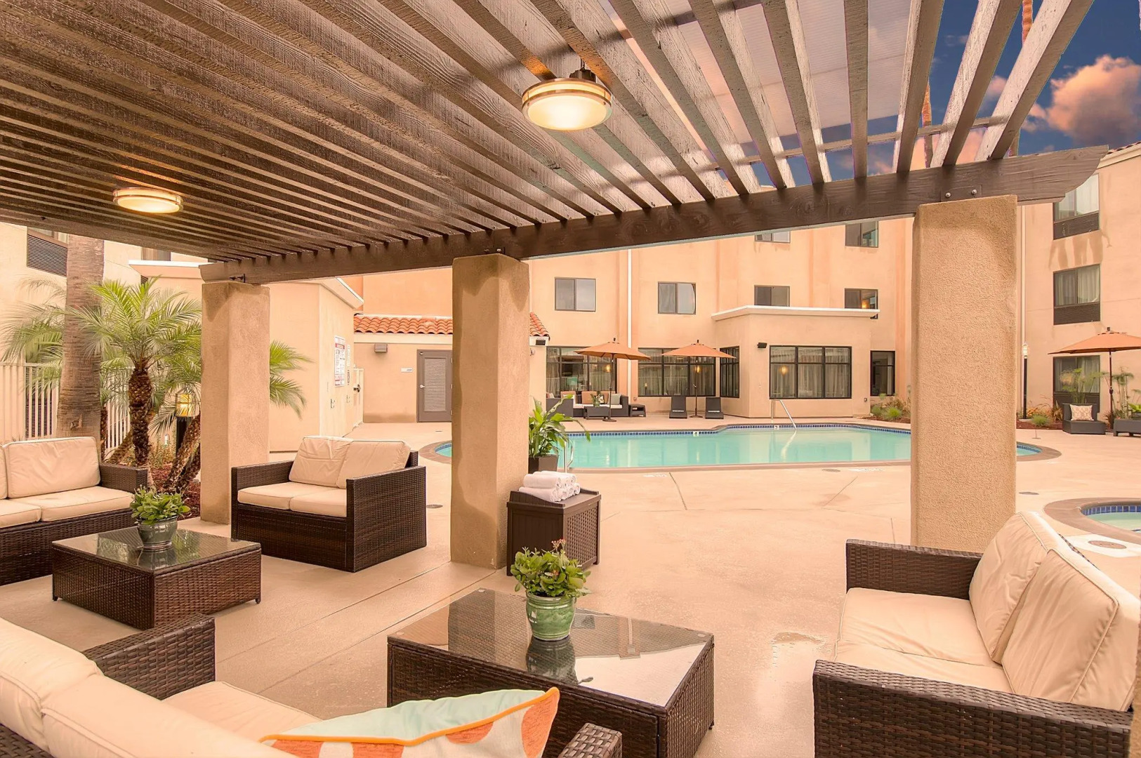 Holiday Inn Express Hotel & Suites Carlsbad Beach by IHG