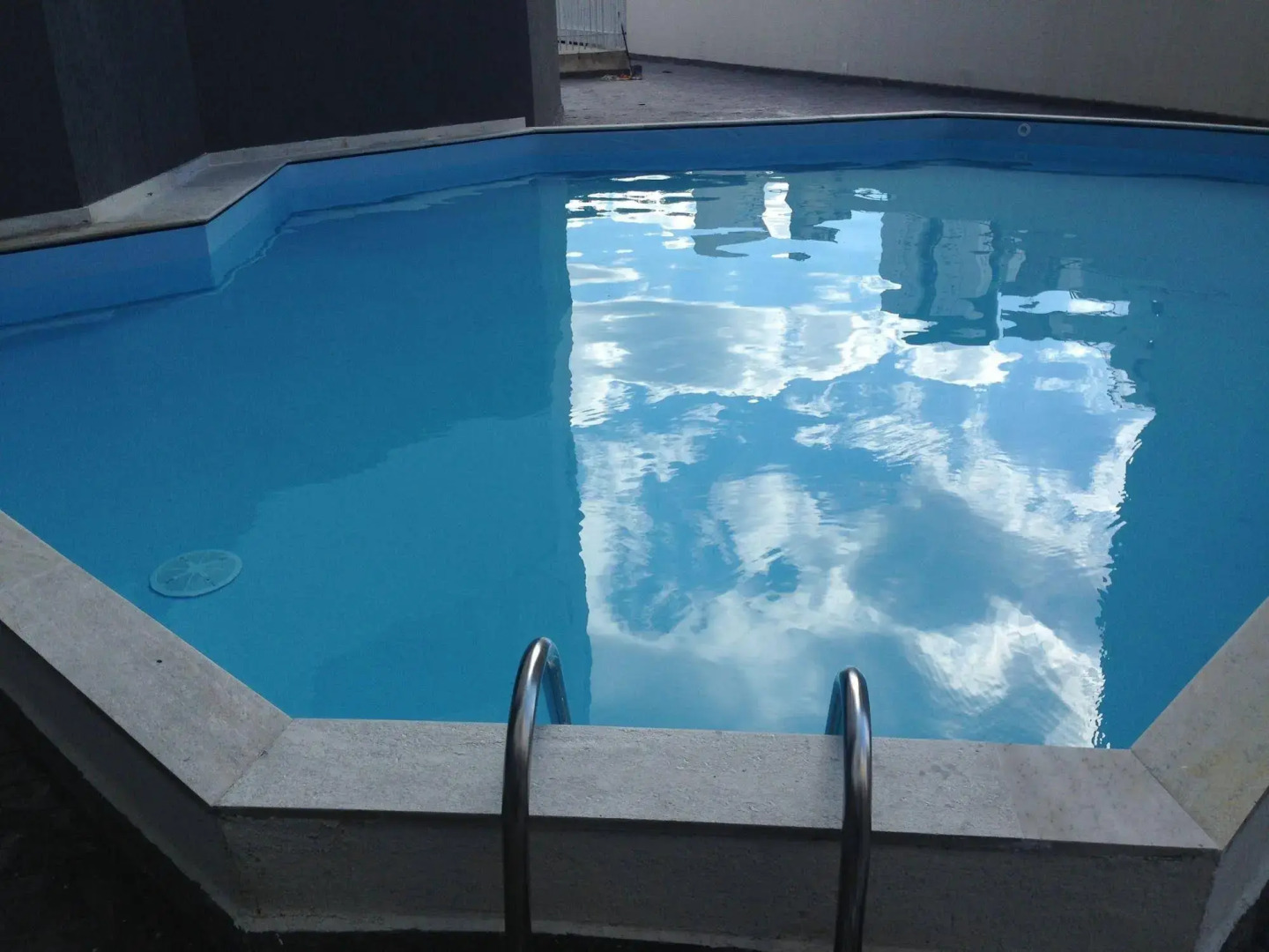 Real Plaza Flat Service